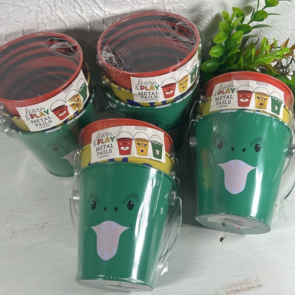 Lot of 12 Jungle Animal Pails Mini Buckets Storage Kids Party Favors Pails NWT